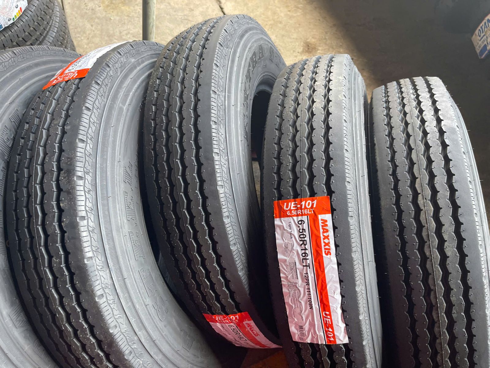 Cung Cấp Săm Xe, Lốp Xe Ô Tô Tại TP.Hồ Chí Minh